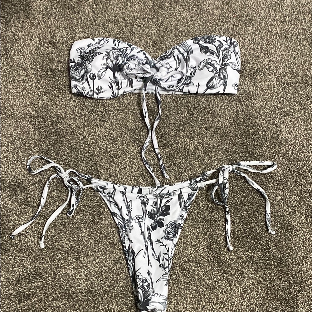 SHEIN Floral Bandeau Bikini Set